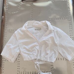 Abercrombie & Fitch White Cropped Tie-Hem Blouse
